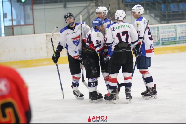 hokej-juniori-bj-ruzinov-4-jpg62755F8B-6361-8333-3A2C-8E96AC068D58.jpg