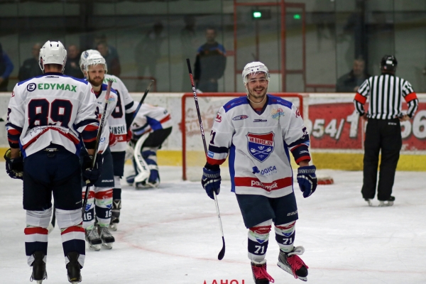 hokej-bj-sanok-10-18-ahoj-1222F9FB28-9AD6-D3D3-3D06-443DD90417FC.jpg