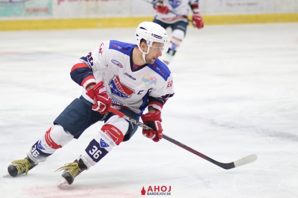 hokej-bj-gel-ahoj18-47F331A16-C00E-AB0D-E481-D508A4722733.jpg