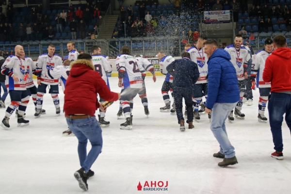 hokej-bj-p-ahoj-16835353C5-D609-28AB-A37B-918AFD70F6D4.jpg